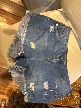 Women’s Distressed Fringe Hem Denim Shorts - Blue
